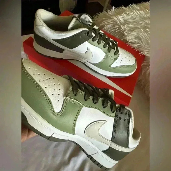 New Nike Dunk Low "Oil Green Cargo Khaki" Size 11 FN6882 Shoe - Picture 9 of 10